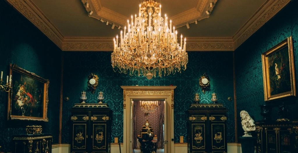 Wallpaper for a Modern Interior Aesthetic